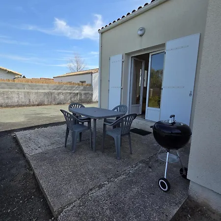 Maison Cosy Proche Avec Jardin, Pour 4 Pers, - Fr-1-194-369 Nyaraló